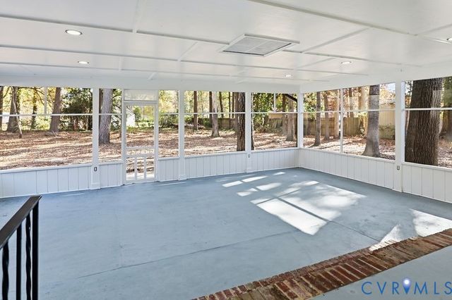 2913 Rolyart Rd, Petersburg, VA 23805