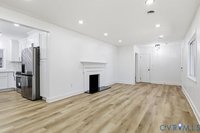 2913 Rolyart Rd, Petersburg, VA 23805