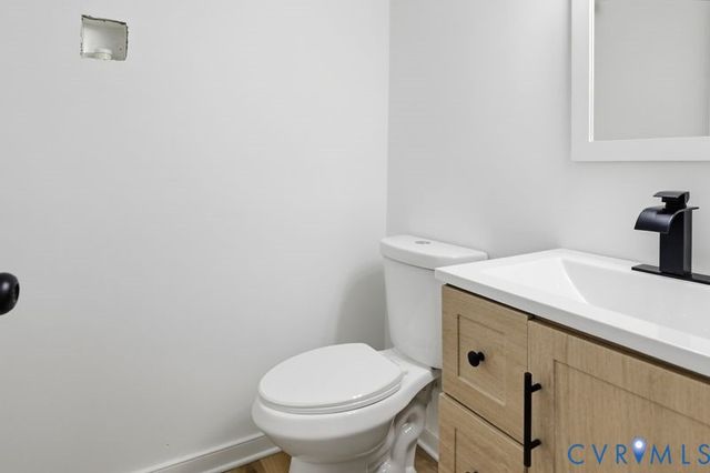 2913 Rolyart Rd, Petersburg, VA 23805