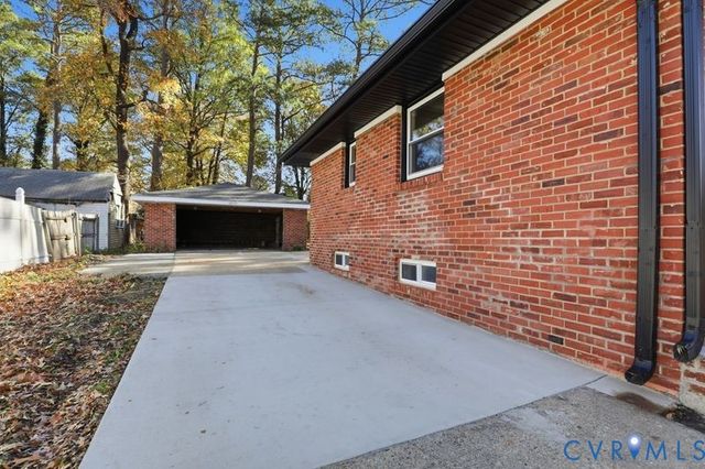 2913 Rolyart Rd, Petersburg, VA 23805