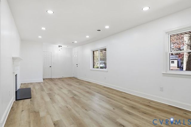 2913 Rolyart Rd, Petersburg, VA 23805