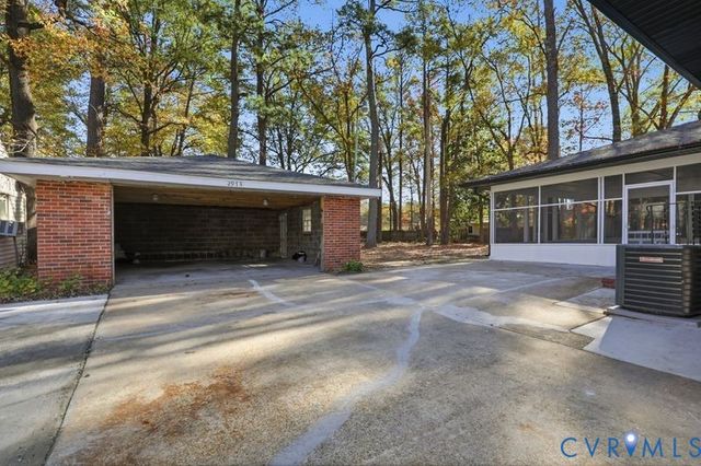 2913 Rolyart Rd, Petersburg, VA 23805