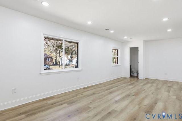 2913 Rolyart Rd, Petersburg, VA 23805