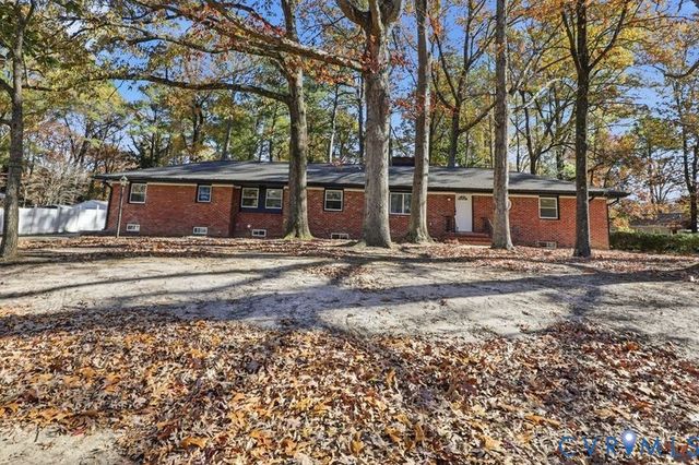 2913 Rolyart Rd, Petersburg, VA 23805