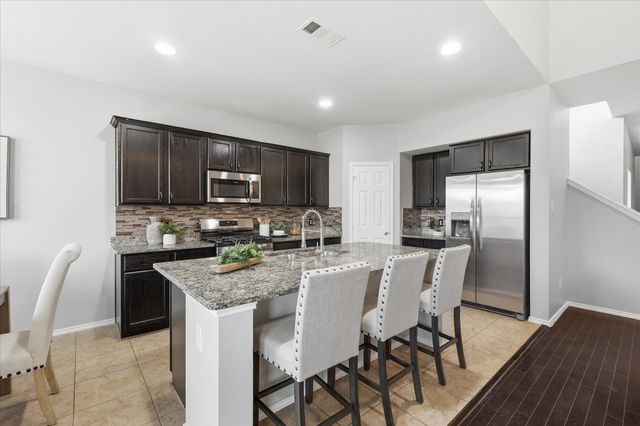517 High Desert Drive, Fort Worth, TX 76131