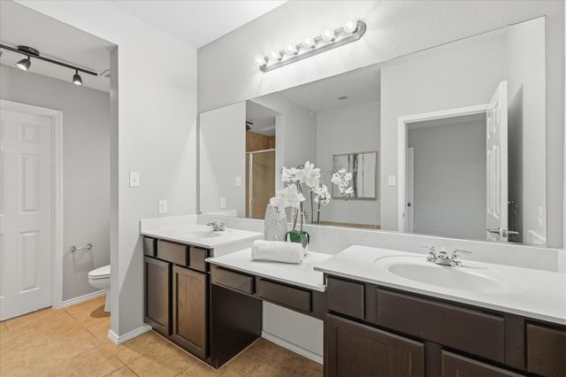 517 High Desert Drive, Fort Worth, TX 76131