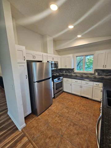 14070 Candlewood Lane NE, Prior Lake, MN 55372