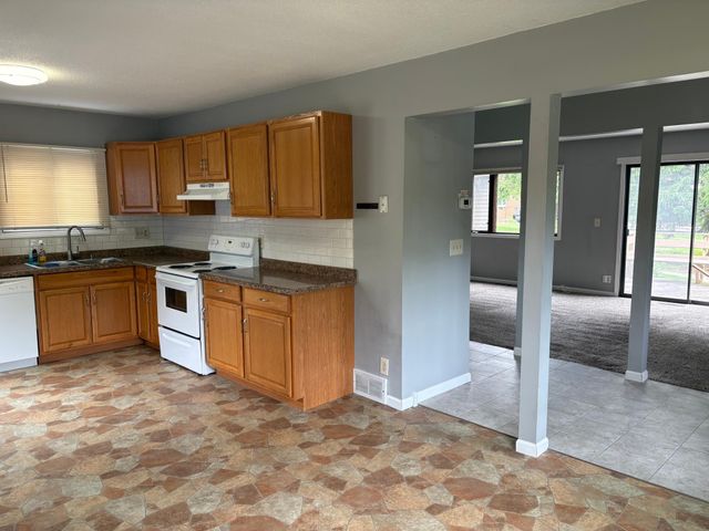 3441 Pilgrim Lane N, Plymouth, MN 55441