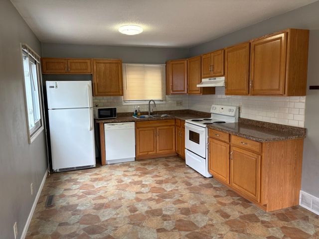3441 Pilgrim Lane N, Plymouth, MN 55441