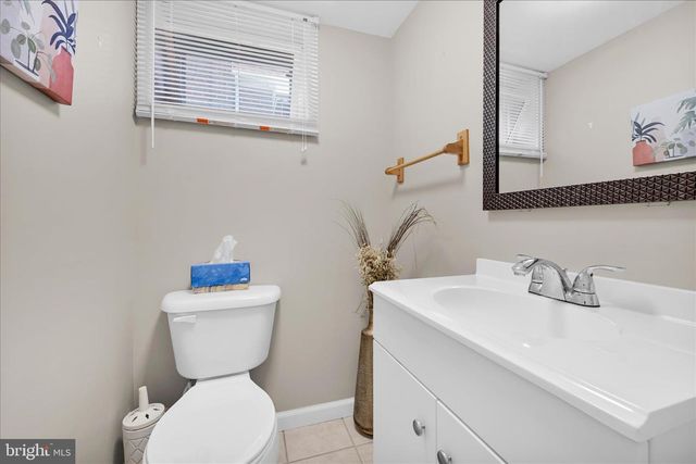 1707 KENDRICK LN, Norristown, PA 19401