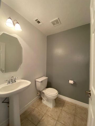 3710 Sherwood Lane 109, Houston, TX 77092