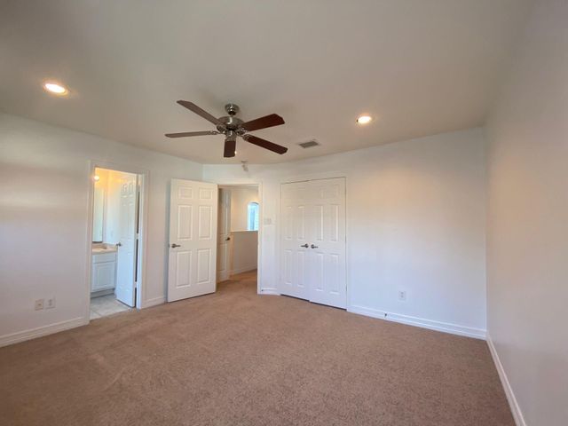 3710 Sherwood Lane 109, Houston, TX 77092