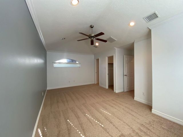 3710 Sherwood Lane 109, Houston, TX 77092