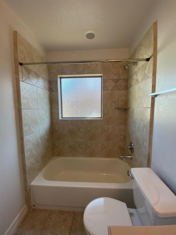 3710 Sherwood Lane 109, Houston, TX 77092