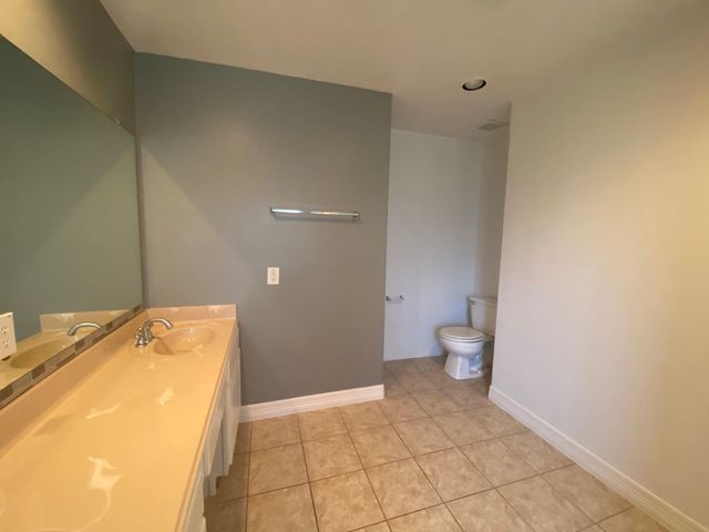 3710 Sherwood Lane 109, Houston, TX 77092