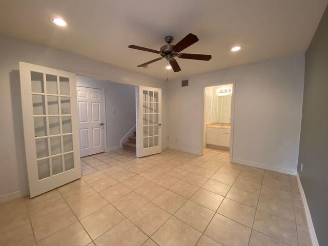 3710 Sherwood Lane 109, Houston, TX 77092