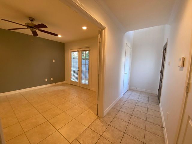 3710 Sherwood Lane 109, Houston, TX 77092