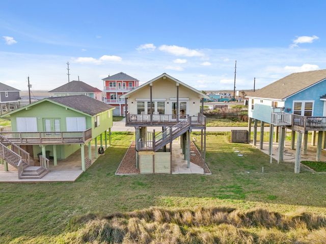 17515 Bristow Drive, Galveston, TX 77554