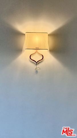 1302 N Sweetzer Avenue 201, West Hollywood, CA 90069