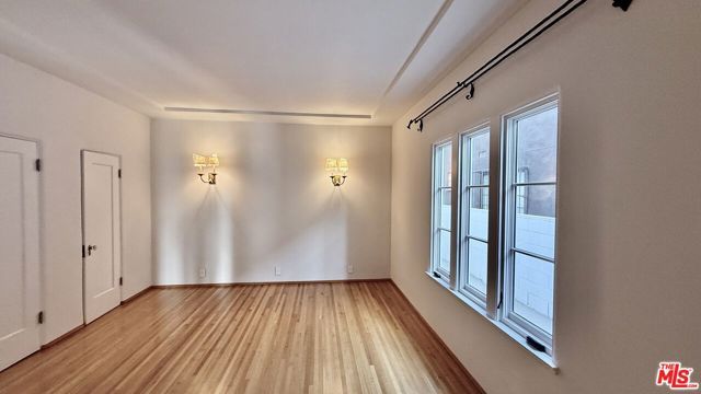 1302 N Sweetzer Avenue 201, West Hollywood, CA 90069