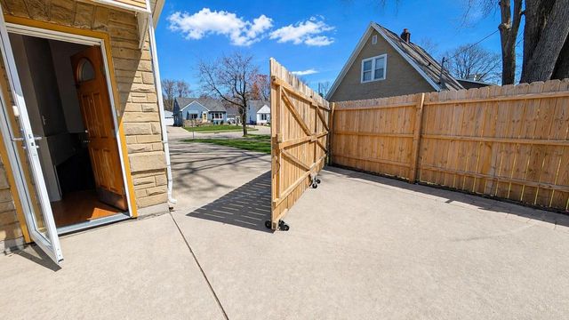 119 E TAFT AVENUE, Appleton, WI 54915