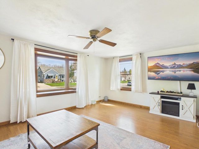119 E TAFT AVENUE, Appleton, WI 54915