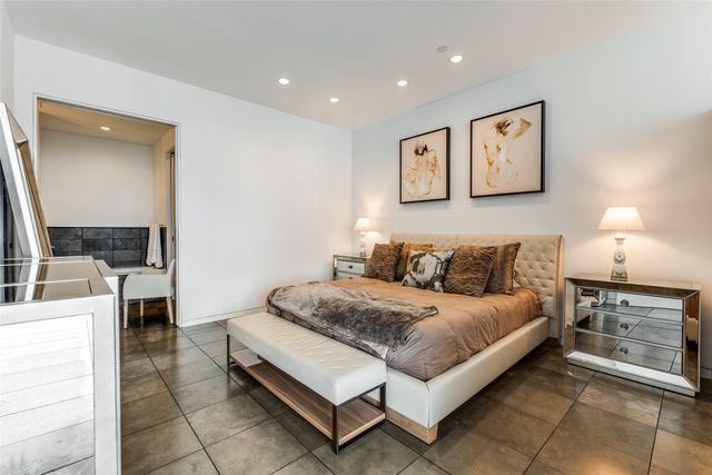 2430 Victory Park Lane 2206, Dallas, TX 75219