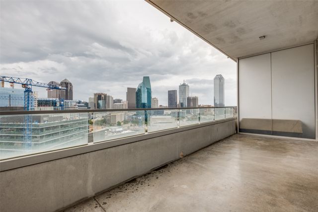 2430 Victory Park Lane 2206, Dallas, TX 75219