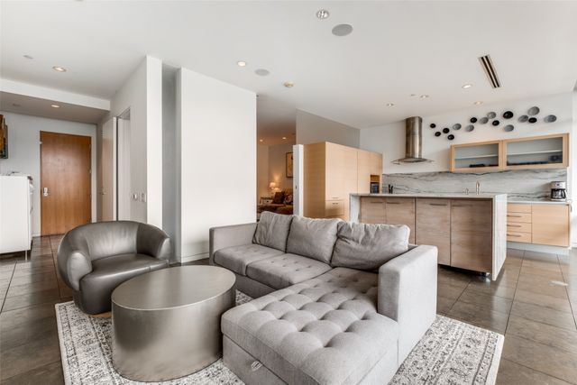 2430 Victory Park Lane 2206, Dallas, TX 75219