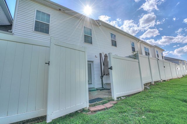 107 Latimer Dr, Smyrna, TN 37167