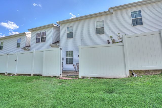 107 Latimer Dr, Smyrna, TN 37167