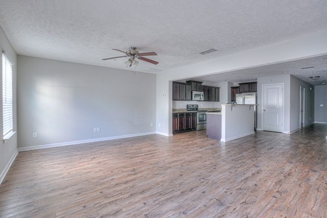 107 Latimer Dr, Smyrna, TN 37167