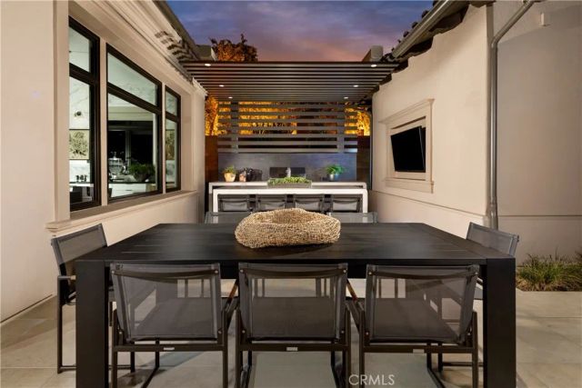 548 PENINSULA, Irvine, CA 92602