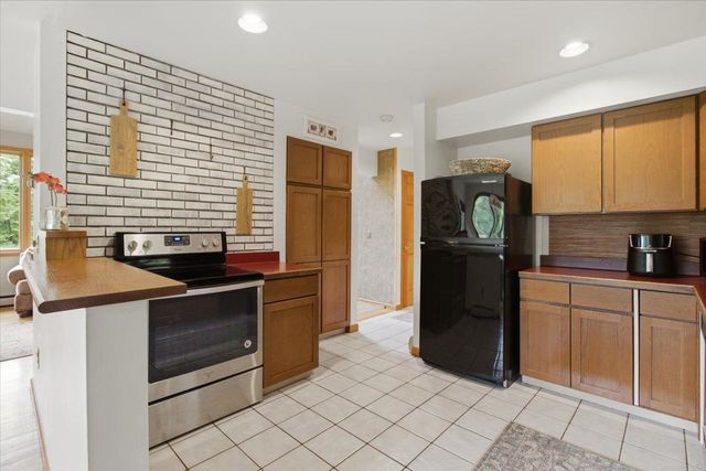 134 Fox Hill Road, Shaftsbury, VT 05257