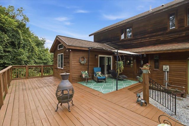 134 Fox Hill Road, Shaftsbury, VT 05257