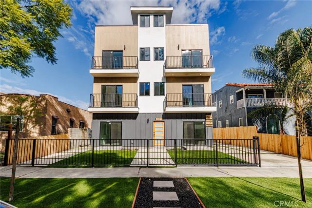 5207 W 20th, Los Angeles, CA 90016