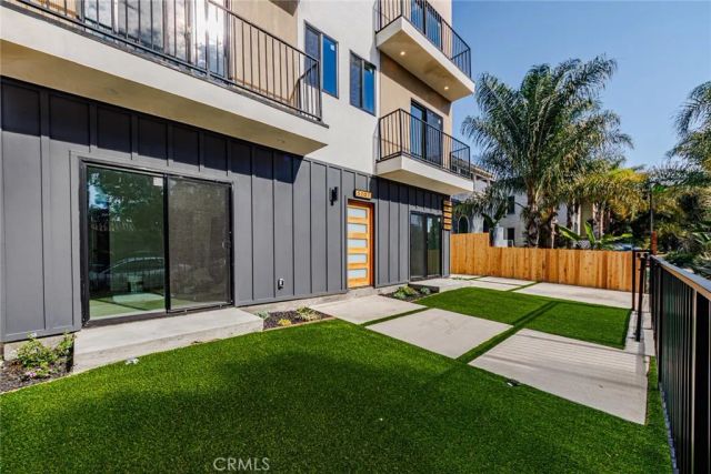 5207 W 20th, Los Angeles, CA 90016