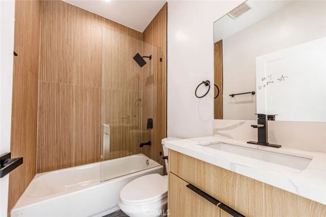 5207 W 20th, Los Angeles, CA 90016