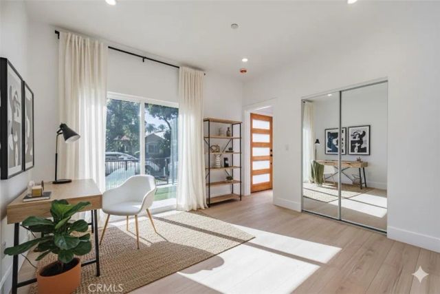 5207 W 20th, Los Angeles, CA 90016