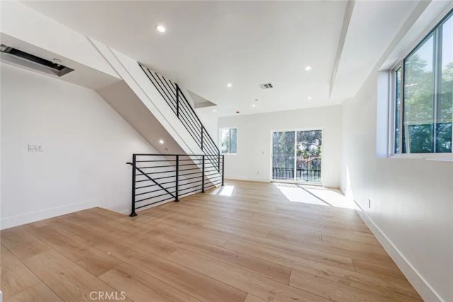 5207 W 20th, Los Angeles, CA 90016