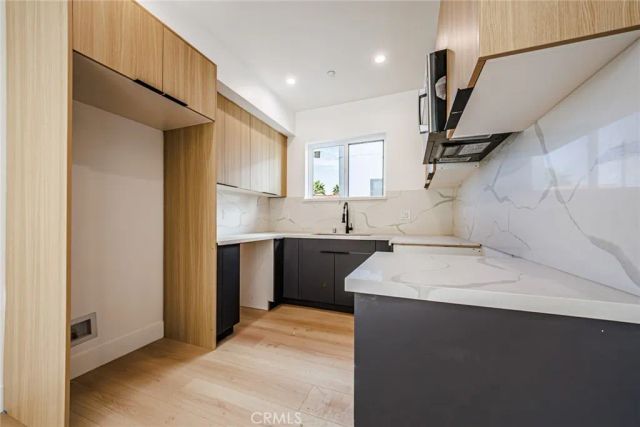 5207 W 20th, Los Angeles, CA 90016