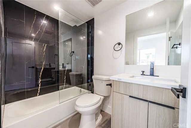 5207 W 20th, Los Angeles, CA 90016