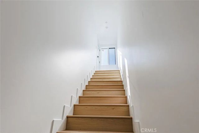 5207 W 20th, Los Angeles, CA 90016