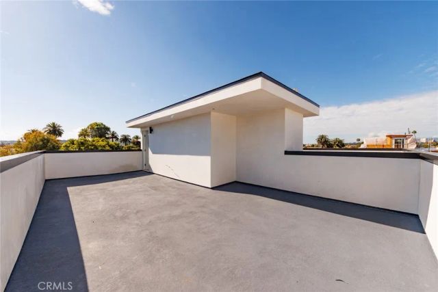 5207 W 20th, Los Angeles, CA 90016