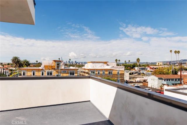 5207 W 20th, Los Angeles, CA 90016