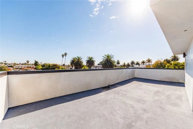 5207 W 20th, Los Angeles, CA 90016