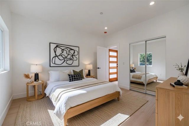 5207 W 20th, Los Angeles, CA 90016