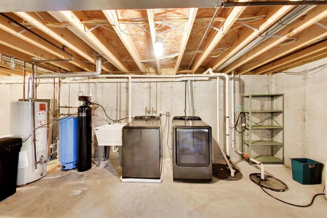 809 Spruce STREET, Twin Lakes, WI 53181