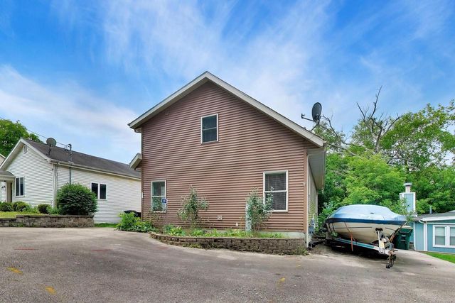 809 Spruce STREET, Twin Lakes, WI 53181