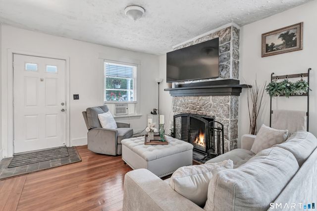 12 Violet Street, Hamden, CT 06517
